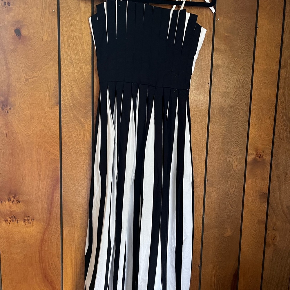 Chic Black and White Midi Dress